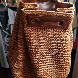 MICHAEL KORS STRAW BOOKBAG
